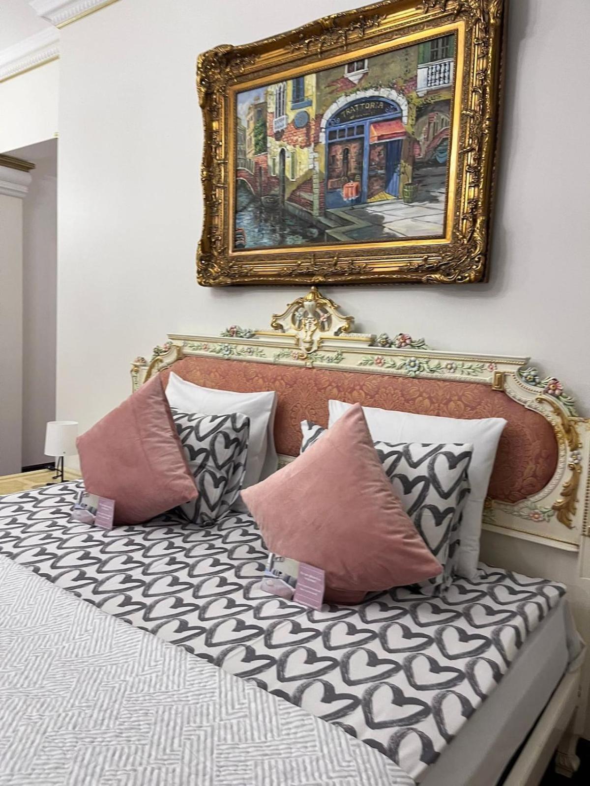 Elegant 5 Bedr With Sauna In The Centre, Near Viru And Old Town, With Private Parking Appartement Tallinn